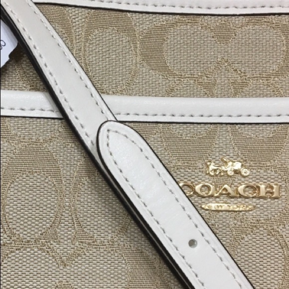 ❌SOLD COACH File Crossbody In Signature Jacquard - Picture 7 of 8